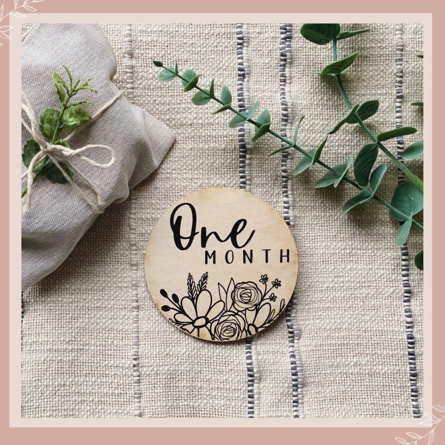 newborn, baby, milestone, wooden disc, floral, announcement plaque, baby announcement plaques, pregnancy, Australia, keepsake, customisable, hello, hello fern, cmc gold, blossom and pear, pretty little designs,